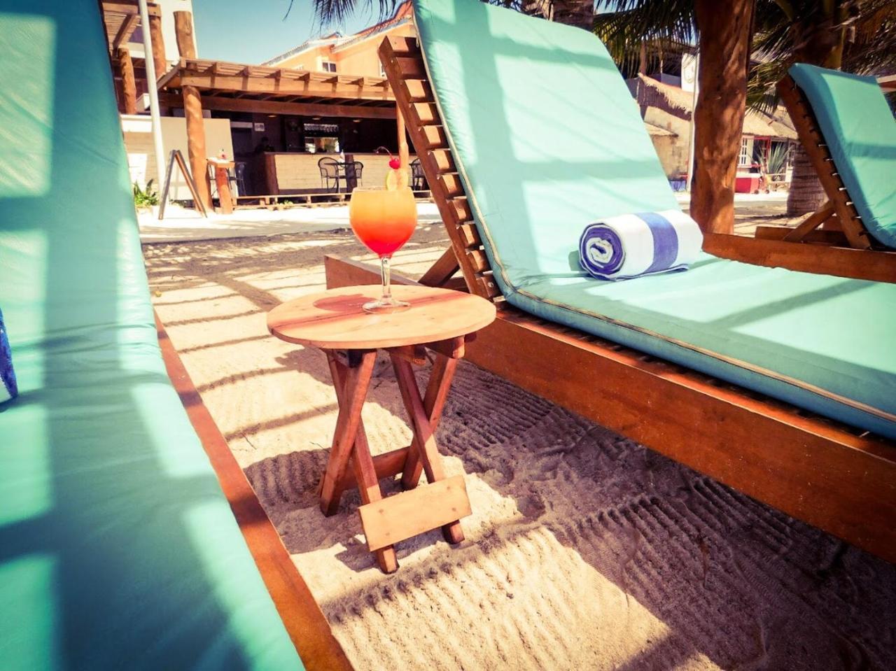 Aquastar By Rt Vacation Rentals Mahahual Buitenkant foto